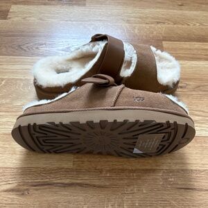 UGG Women’s Greenport Strap Slide Sandals